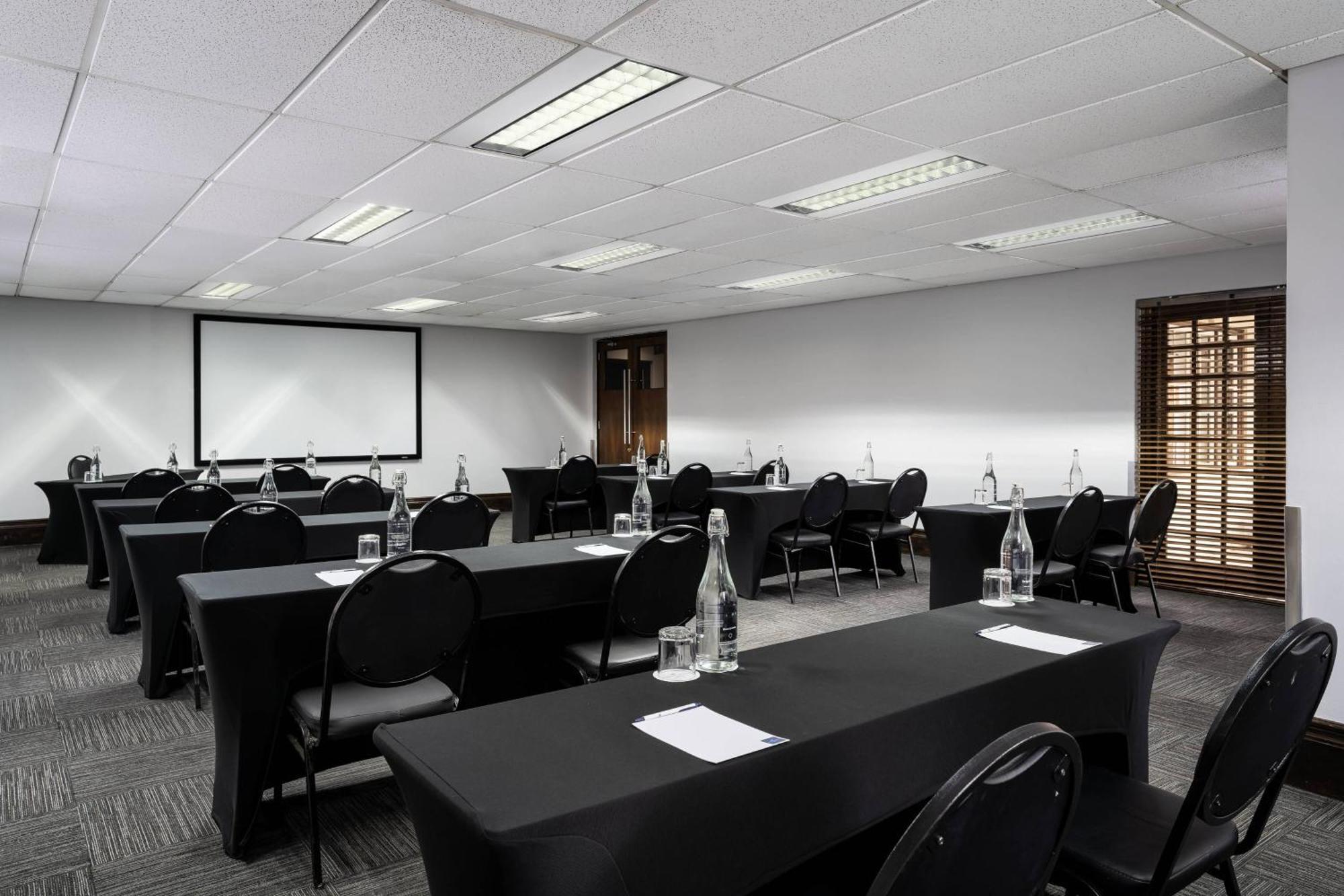 Protea Hotel By Marriott Johannesburg Wanderers Εξωτερικό φωτογραφία