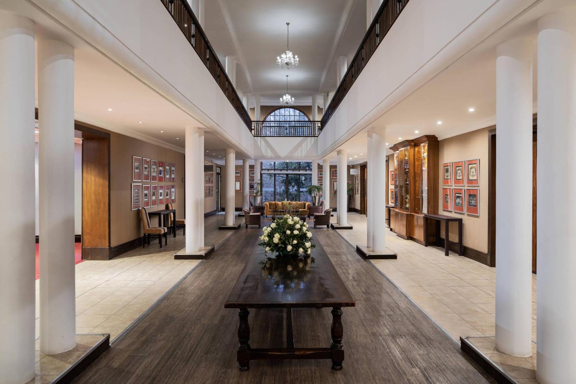 Protea Hotel By Marriott Johannesburg Wanderers Εξωτερικό φωτογραφία