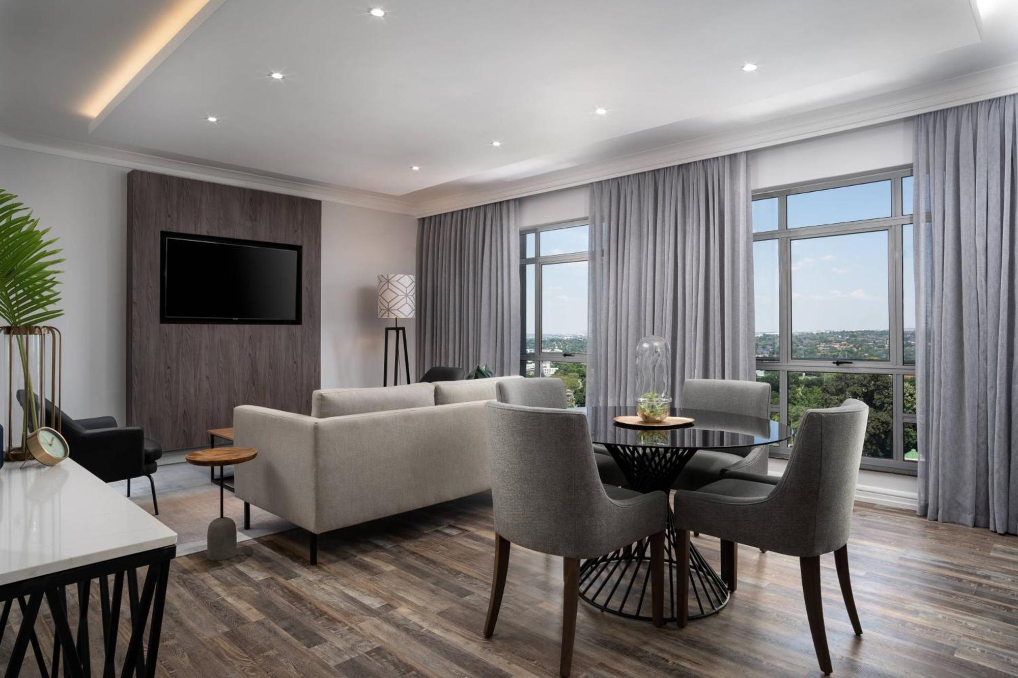 Protea Hotel By Marriott Johannesburg Wanderers Εξωτερικό φωτογραφία